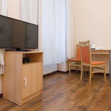 Pension Votiv Wien Ngoại thất bức ảnh